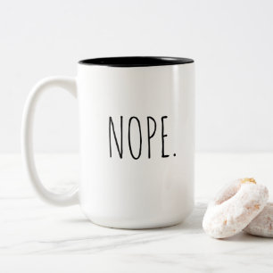 Caneca De Café Em Dois Tons Preto e Branco   Palavra simples "NOPE" Mug