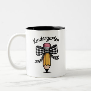 Caneca De Café Em Dois Tons Professor de Jardim de Infância Arco de Lápis Coqu