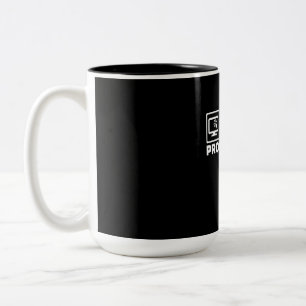 Caneca De Café Em Dois Tons Programador Escreve Código E Bebe Café