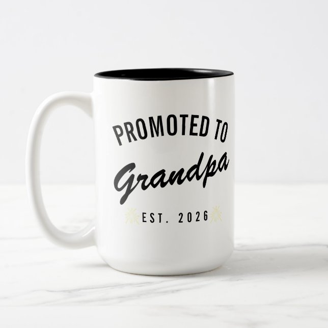 Caneca De Café Em Dois Tons Promoted to Grandpa Est. 2026 (Esquerda)