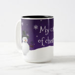 Caneca De Café Em Dois Tons Púrpura Snowman Winter Scense Christmas Mug<br><div class="desc">Aproveite seu café matinal durante o feriado com esta caneca de natal Roxo Roxo Roxo. Design de caneca de café apresenta um feliz boneco de neve em uma cena de neve contra um fundo roxo adornado com flocos de neve coloridos com o ditado "Minha xícara de alegria". Itens adicionais de...</div>