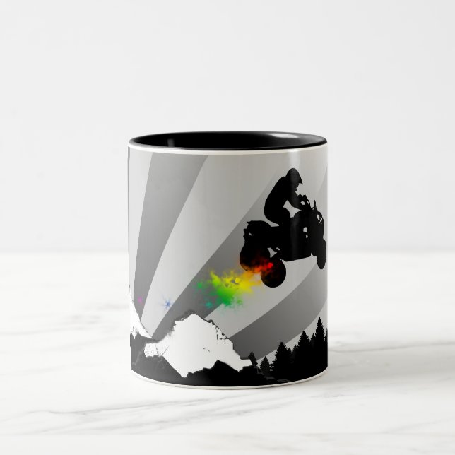 Caneca De Café Em Dois Tons quads. arco-íris de terra. (Centro)