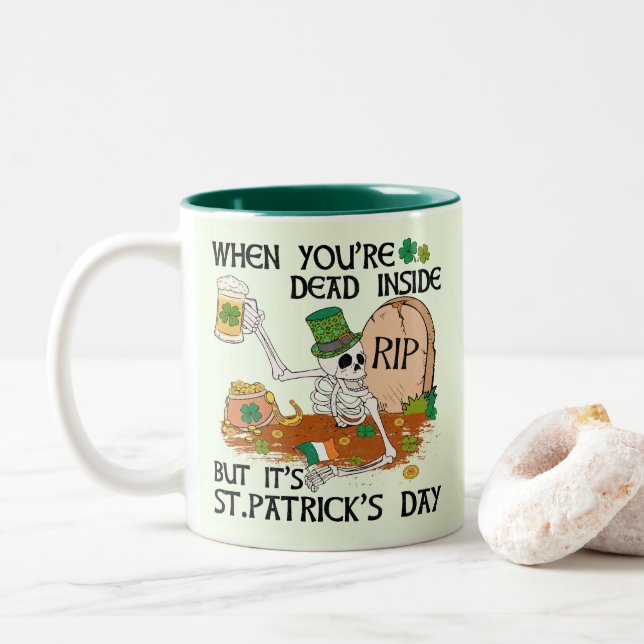 Caneca De Café Em Dois Tons Quando você é Morto, mas é Rua. (Com Donut)