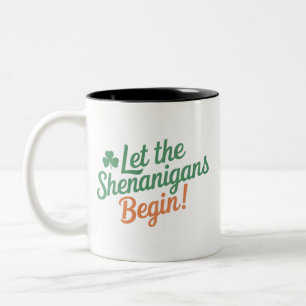 Caneca De Café Em Dois Tons Que Comece as Travessuras Dia Divertido Irlandês d