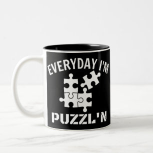 Caneca De Café Em Dois Tons Quebra-cabeça todos os dias sou Puzzl'n