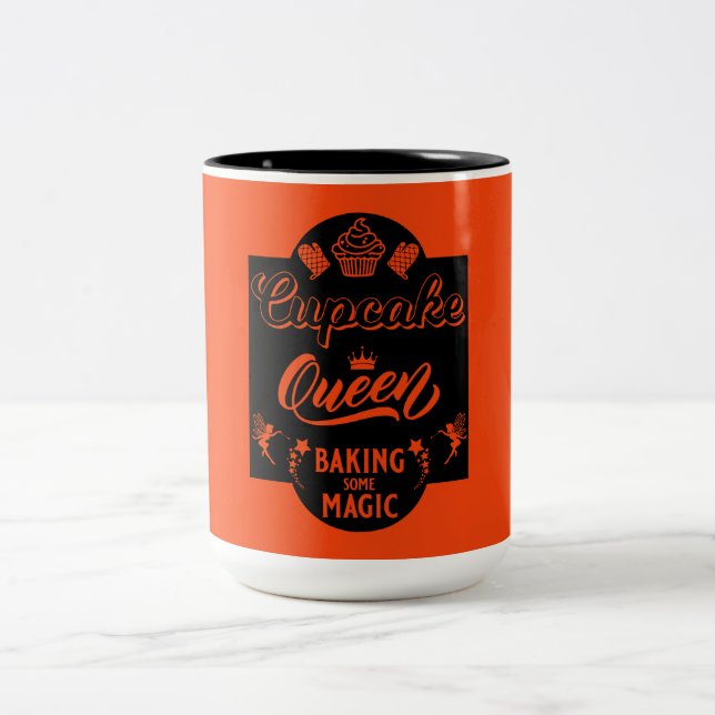 Caneca De Café Em Dois Tons Rainha cupcake (Centro)