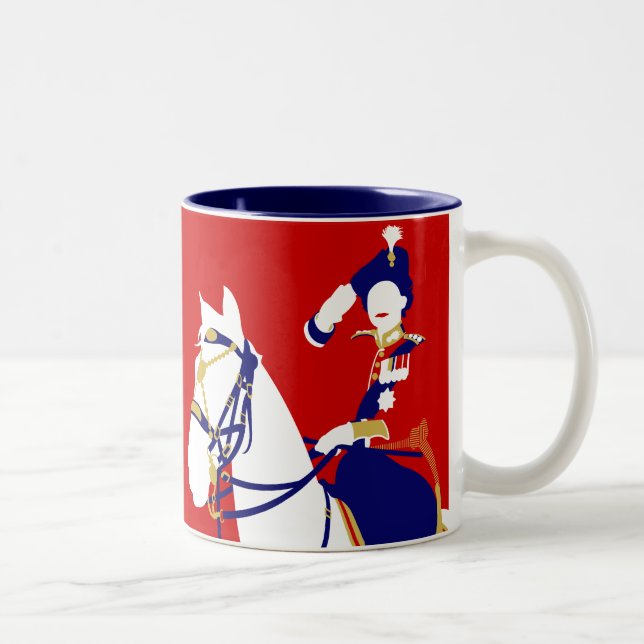 Caneca De Café Em Dois Tons Rainha Elizabeth II - Tropando a Pop de Arte (Direita)