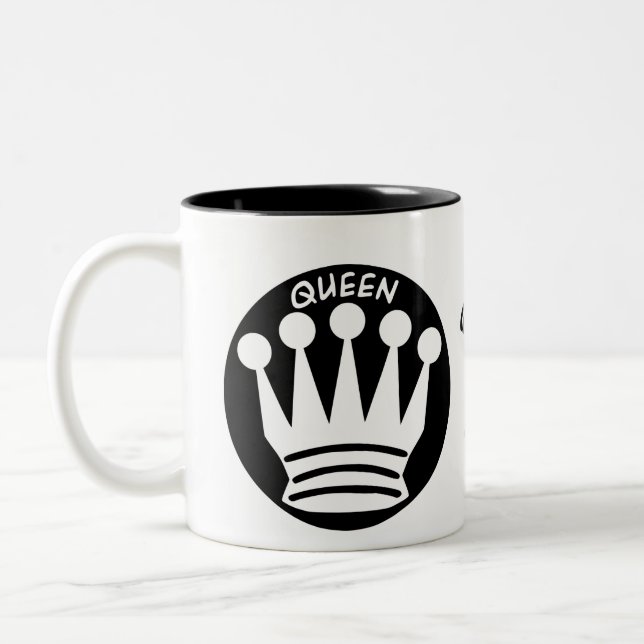 Caneca De Café Em Dois Tons Rainha Vs King Chess Piece Mug (Esquerda)