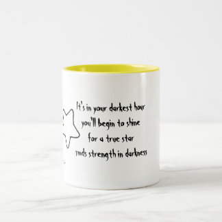 Caneca De Café Em Dois Tons Realiza-se em sua hora onde mais escura você