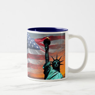 Caneca De Café Em Dois Tons Rebelião à combinação da bandeira dos E.U. dos