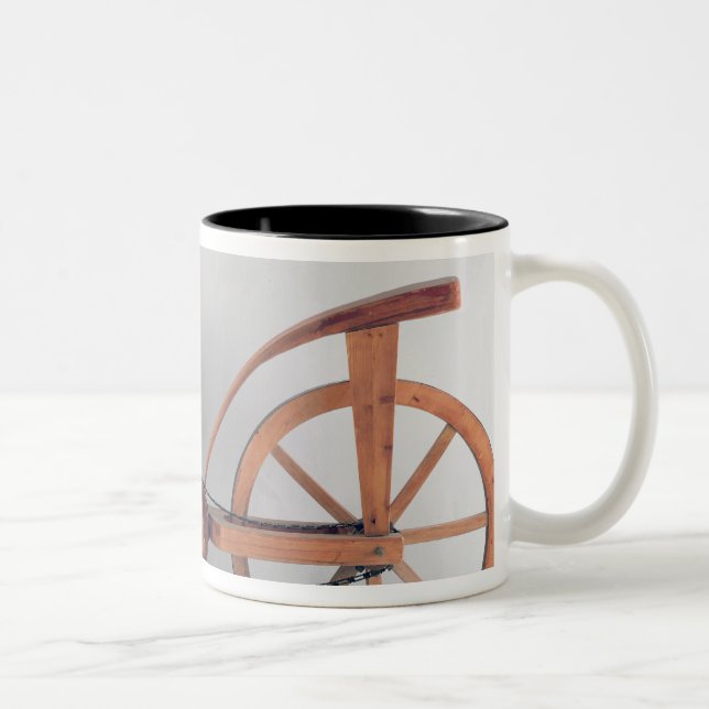 Caneca De Café Em Dois Tons Reconstrução do design de da Vinci (Direita)