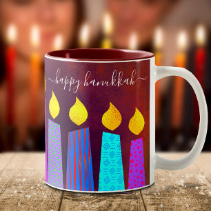 Caneca De Café Em Dois Tons Red Menorah Candles Happy Hanukkah Script Bold