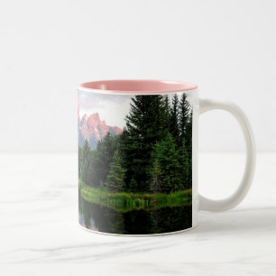 Caneca De Café Em Dois Tons Reflexões grandes de Teton sobre a lagoa do casto