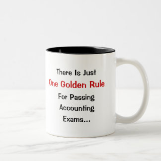 Caneca De Café Em Dois Tons Regra de ouro dos Exames Contabilísticos