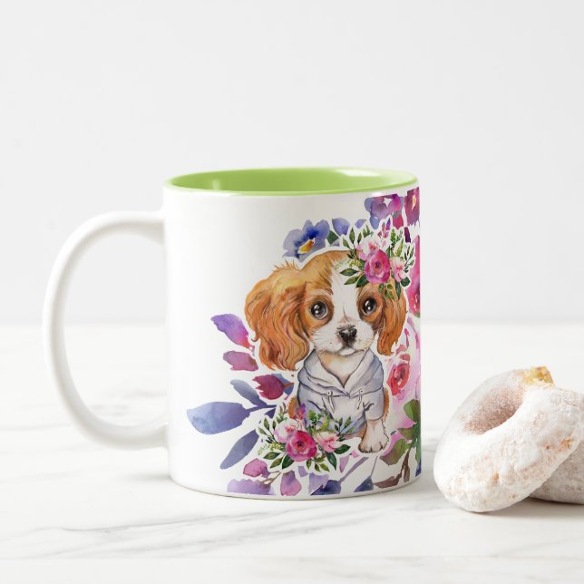 Caneca De Café Em Dois Tons Rei Charles Spaniel com Flores Clássica Mug (Com Donut)