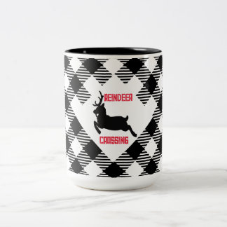 Caneca De Café Em Dois Tons "Reindeer Cruzando" Café/Tea Mug