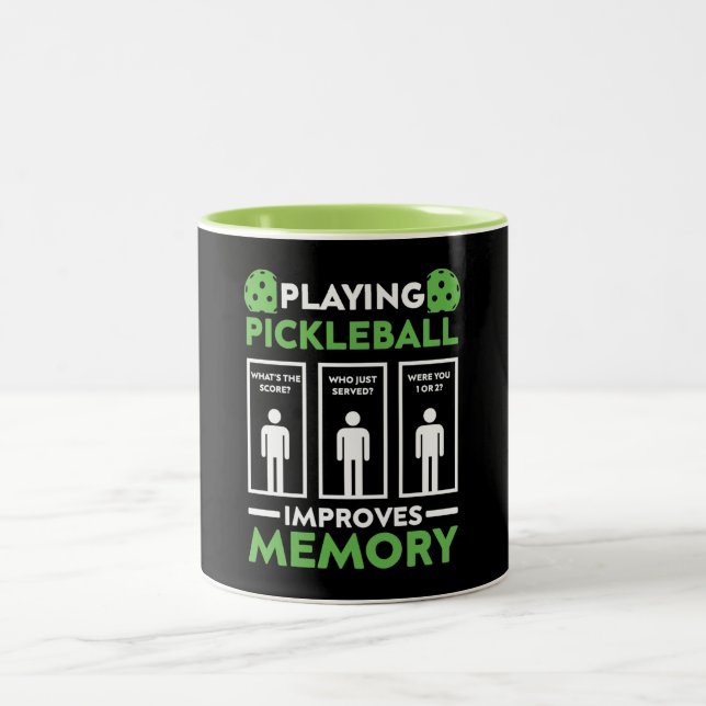 Caneca De Café Em Dois Tons Reproduzir o Pickleball melhora a memória (Centro)