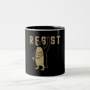 Caneca De Café Em Dois Tons Resistência Ao Ativismo Do Pinguim Vintage Gráfico