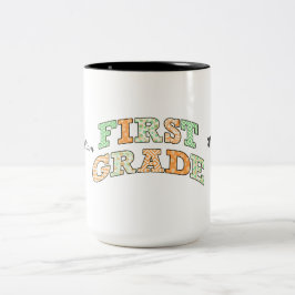 Caneca De Café Em Dois Tons Retro First Grade Back to School Typography