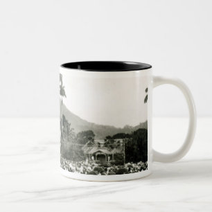 Caneca De Café Em Dois Tons Revelacão do memorial de guerra