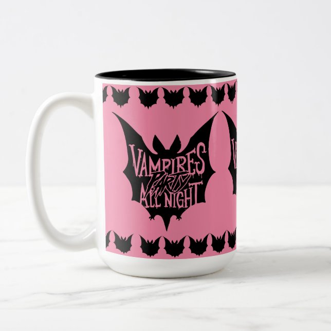 Caneca De Café Em Dois Tons Revelação Nocturna: Bash de Halloween do Vampiro (Esquerda)