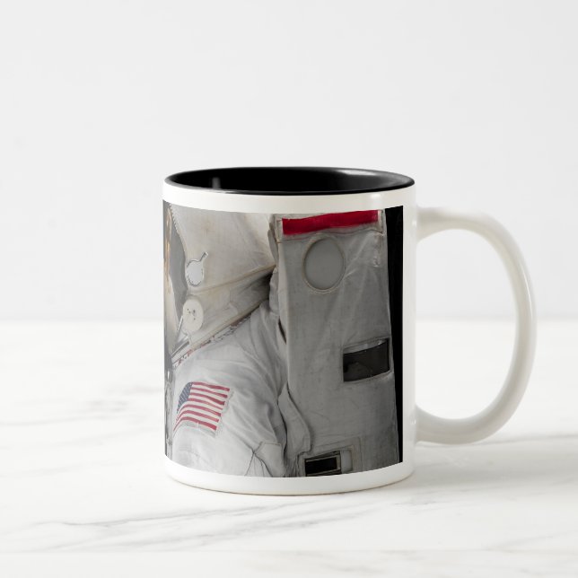 Caneca De Café Em Dois Tons Robonaut 2, um astronauta humanoide destreza 3 (Direita)