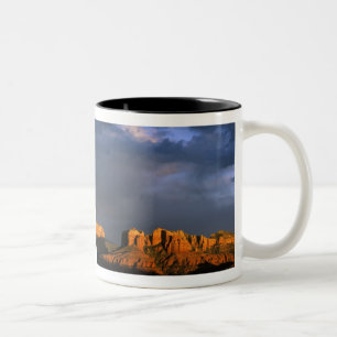 Caneca De Café Em Dois Tons Rochas da Catedral em Sedona Arizona