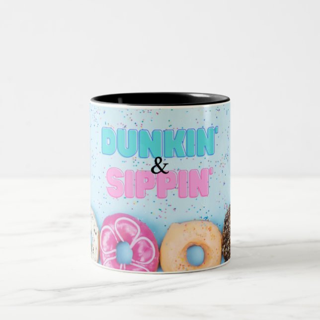 Caneca De Café Em Dois Tons Rosquinha Dunkin' e Sippin" Mug (Centro)