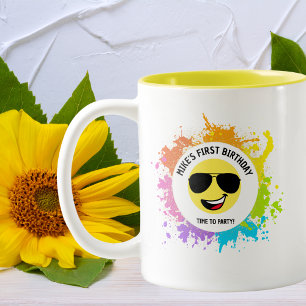 Caneca De Café Em Dois Tons Rosto Feliz Bonito, Óculos De Aviador, Belo aniver