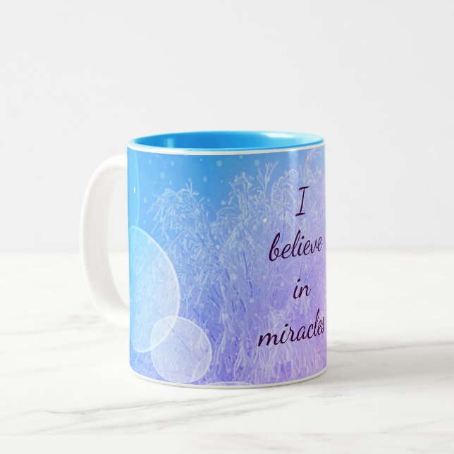 Caneca De Café Em Dois Tons Roxo / Azul acredita em milagres design (Frente Esquerda)