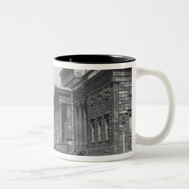 Caneca De Café Em Dois Tons Rua de Mosley (Direita)