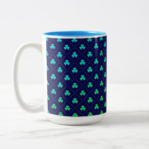 Caneca De Café Em Dois Tons Rua de Padrão de Folhas de Trevo. Dia 23223 de Pat