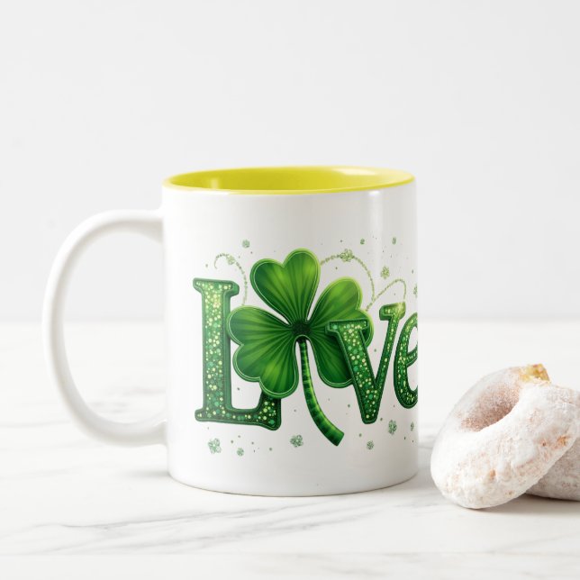 Caneca De Café Em Dois Tons Rua, o dia de Patrick Shamrock Love (Com Donut)