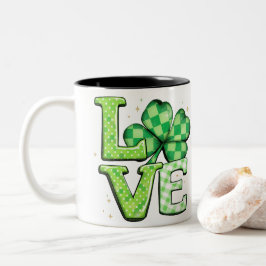 Caneca De Café Em Dois Tons Rua. O Dia do Patrick Amor Irlandês Verde
