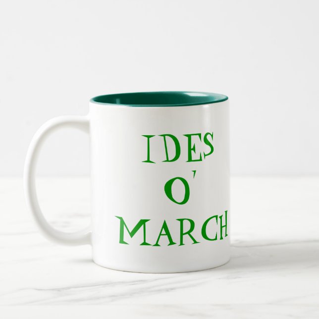 Caneca De Café Em Dois Tons Rua Patrick IDES O'MARCH Leprechaun Mug (Esquerda)