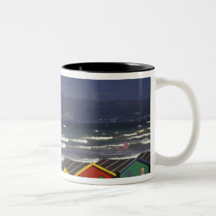 Caneca De Café Em Dois Tons Ruas, James Bay Bathing Boxes, perto de Capetown,