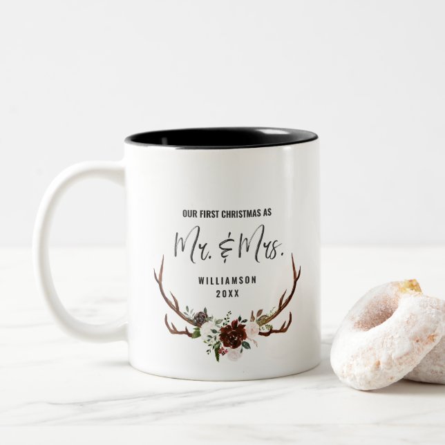 Caneca De Café Em Dois Tons Rustic Country Floral | Primeiro Natal Sr. & Sra. (Com Donut)