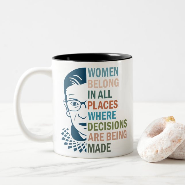 Caneca De Café Em Dois Tons Ruth Bader Ginsburg, mulheres em todos os lugares (Com Donut)