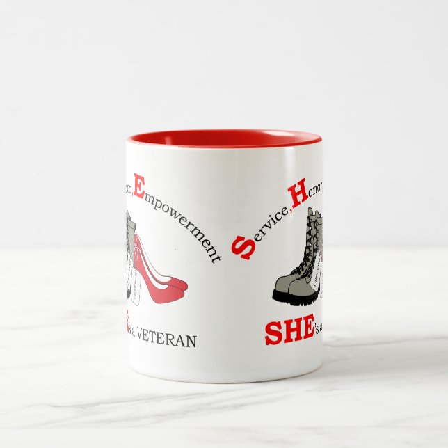 Caneca De Café Em Dois Tons S H E é um veterano (Centro)