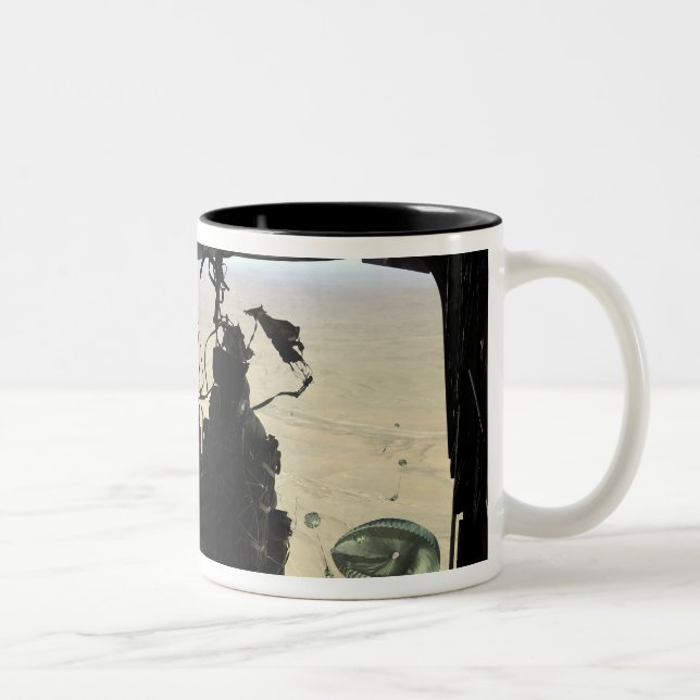 Caneca De Café Em Dois Tons Saída de pacotes do Sistema de Entrega de Contêine (Direita)