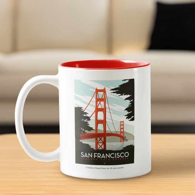 Caneca De Café Em Dois Tons San Francisco, CA - Ponte Ouro Gate (Mug on table)