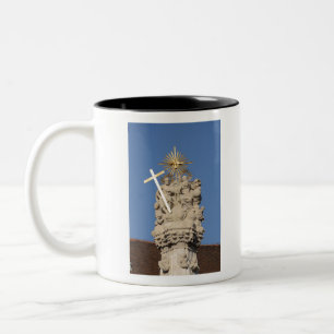 Caneca De Café Em Dois Tons Santa Estátua de Trindade, Budapeste, Hungria.JPG