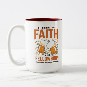 Caneca De Café Em Dois Tons Saúde e Fellowship - Oktoberfest Tee