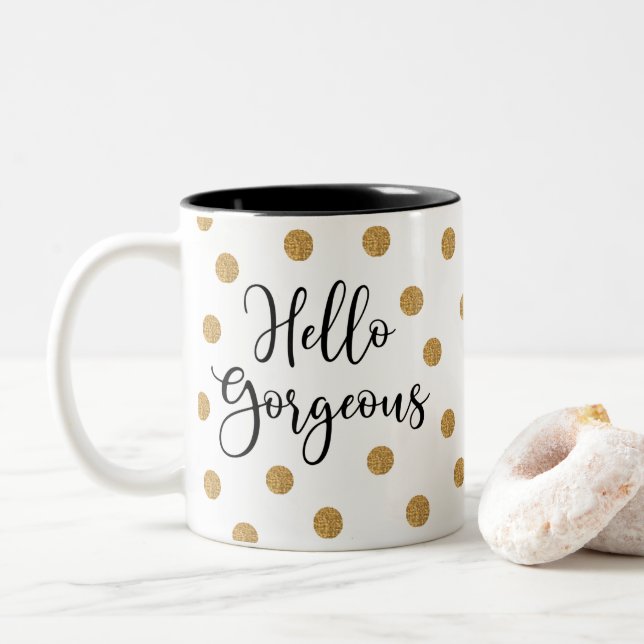 Caneca De Café Em Dois Tons Script Polkadot Dourado Preto Alô Gordo (Com Donut)