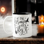 Caneca De Café Em Dois Tons Se a vassoura Ajustado então voe para o Dia de as<br><div class="desc">Adicione um pouco de humor ao seu Halloween com o nosso Dia de as Bruxas engraçado "Se os Ajustados da Broom voarem para ela", de café de dois tons! Apresentando um design preto e branco elegante, esta caneca mostra a frase lúdica em negrito, na moda. Perfeito para seu café ou...</div>