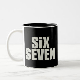 Caneca De Café Em Dois Tons Seis Sete Meme engraçado dizendo 6 7