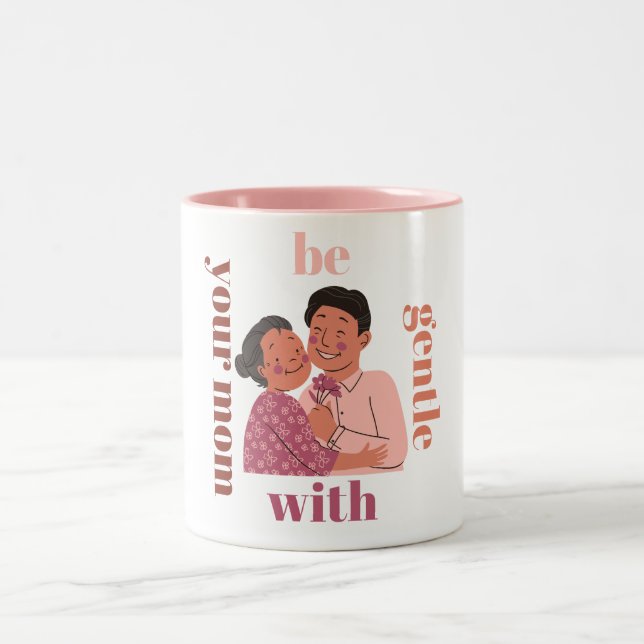 Caneca De Café Em Dois Tons seja gentil com sua mãe (Centro)