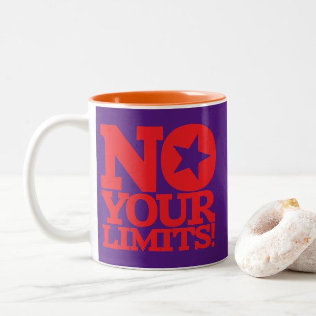 Caneca De Café Em Dois Tons Sem Seus Limites! Texto Vermelho Roxo BG (Com Donut)