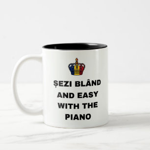 CANECA DE CAFÉ EM DOIS TONS SENTE-SE BEM E TOCA PIANO COM FACILIDADE