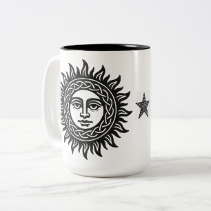 Caneca De Café Em Dois Tons Sigilo do Rosto Solar – Emblema do Sol Negro